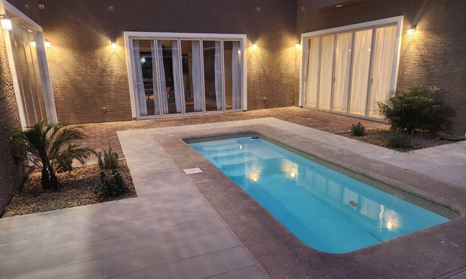 Enterprise Casa | 3-D Tour my 14Bd/14B with Pool and Spa. Close to Airport, Strip & Conventions