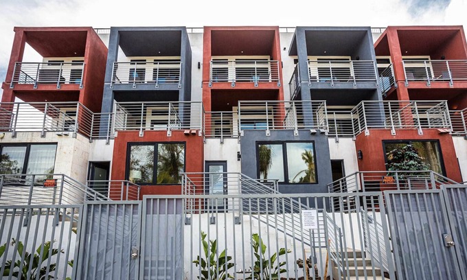 Bankers Hill Condominio | 3 Floor TownHouse Next to Downtown Max 12 sleepers