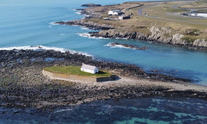 Bodorgan Cabaña | 3 Glantraeth Farm Holiday Cottage