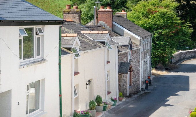 Laugharne Cabaña | CAMINO DE 3 PISCINAS DE CABALLOS, admite mascotas en Laugharne, Ref 962573
