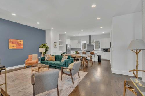 Nashville Casa | 3 Lux Homes Huge Rooftop 2mi to Broadway Sleeps 36