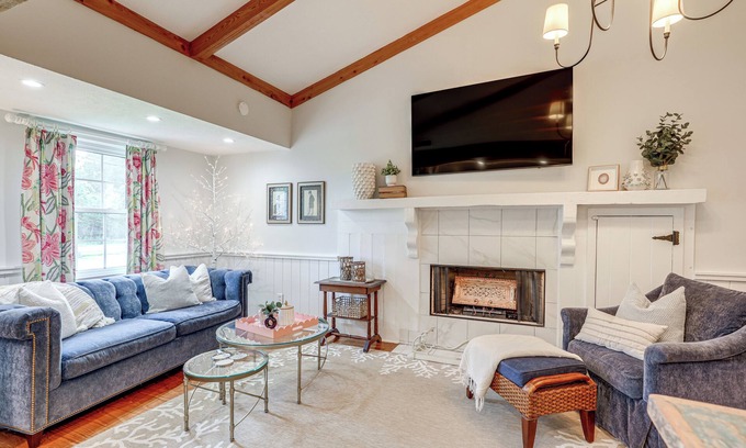 Pawleys Island Casa | 3 Mi to Beach: Pawleys Island Cottage