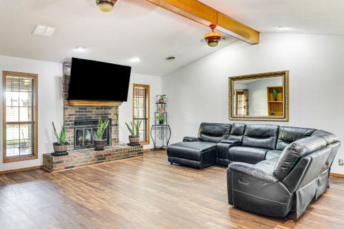 Roswell Casa | 3 Mi to Downtown Roswell Home with Patio and Yard