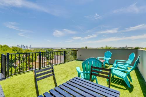 Galindo Casa | 3 Mi to Dtwn Centrally Located Austin Townhome