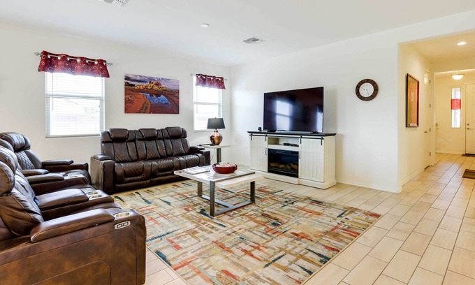 Canyon Trails West Casa | ¡NUEVO! Desert Den w / Oasis, 3mi to Goodyear Ballpark!