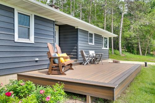 Onalaska Casa | 3 Mi to Lake Onalaska Quaint Home with Prairie View