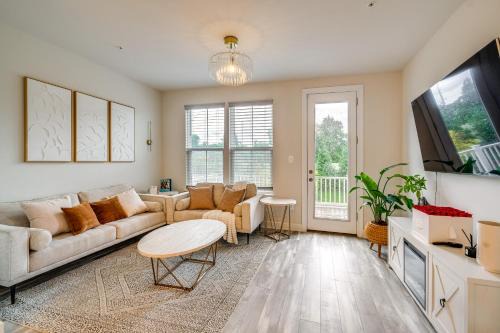 Largo Casa | 3 Mi to NW Stadium Modern Retreat in Largo
