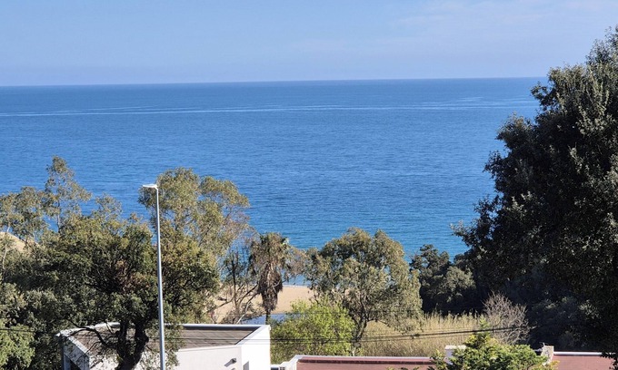 Cavalaire-sur-Mer Apartamento | 3 min from Bonporteau beach, beautiful duplex with terrace, sea and beach views