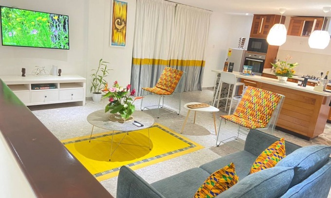 Kumasi Apartamento | 3 min walk to restaurants, ATM, Shops, pharmacy, prime area