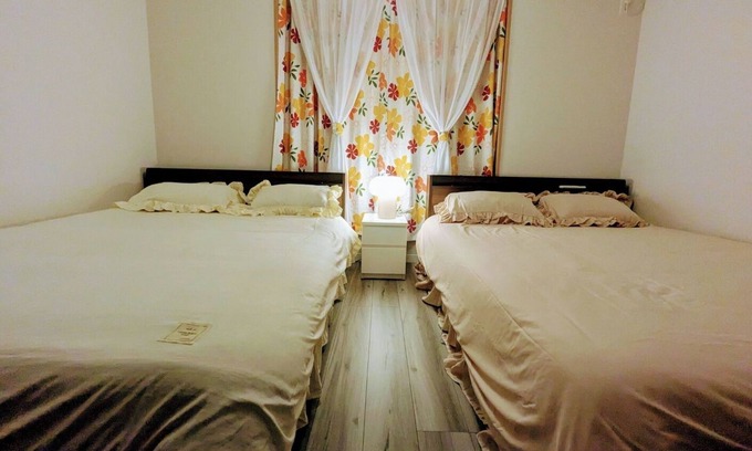 Kita Casa | 3 minutes walk from Kita-Akabane Station, 10 minutes to Ikebukuro and 12 minutes to Shinjuku by train.