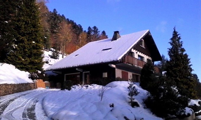 La Bresse Apartamento | 3-room apartment in "Les Pommes de Pin" chalet, with terrace and garden