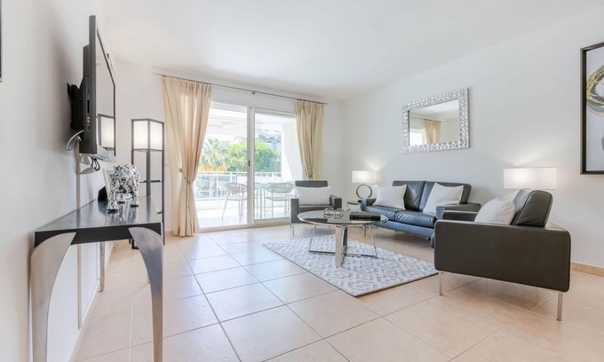 Pointe Croisette Apartamento | 3-Room Apartment in Prestigious Residence