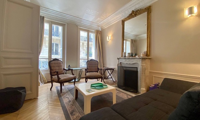 Saint-Vincent-de-Paul Apartamento | 3-room Condorcet district Maubeuge Montmartre Grands Boulevards