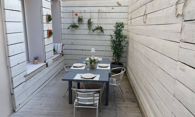 Le Mourillon Apartamento | 3-room ground floor apartment 100 metres from the beach