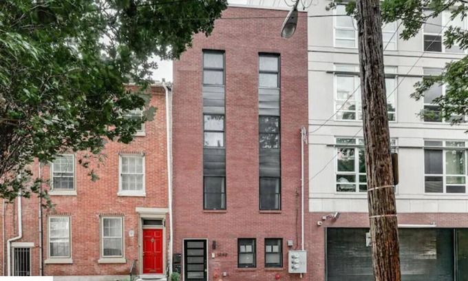 Washington Square West Casa | 3 Stories - New Construction Broad St/South St