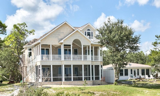 Panacea Casa | 3-Story Oceanfront Brick Home on St. Teresa Beach | 2 outdoor showers, 2 kitchen