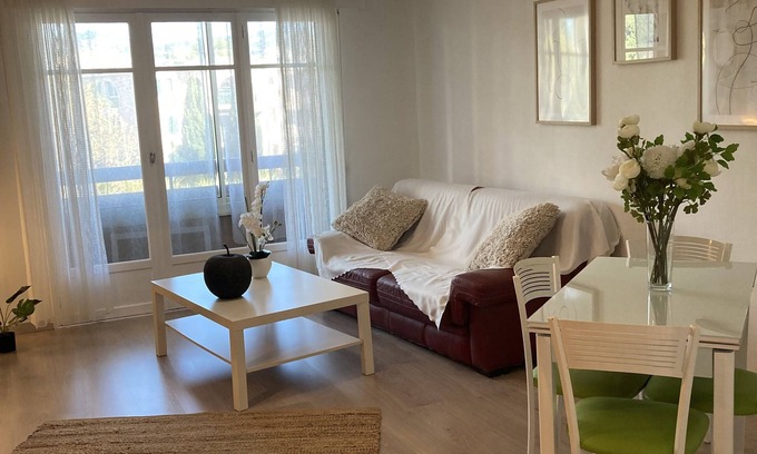 Sanary-sur-Mer Apartamento | 3*** T3 apartment with parking near town center