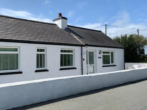 Llanfaelog Casa | 3 Tai Newydd