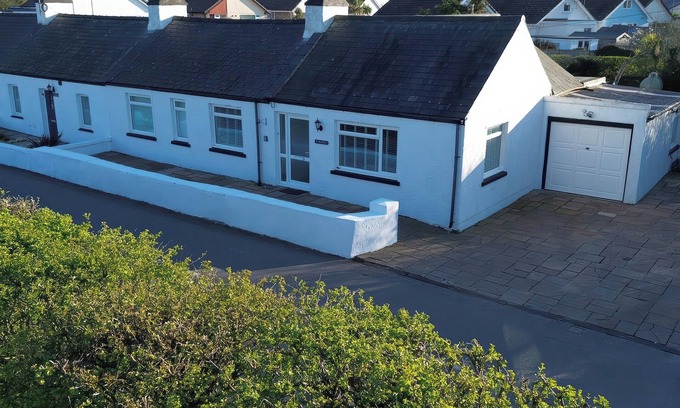 Llanfaelog Cabaña | 3 TAI NEWYDD, with a garden in Rhosneigr