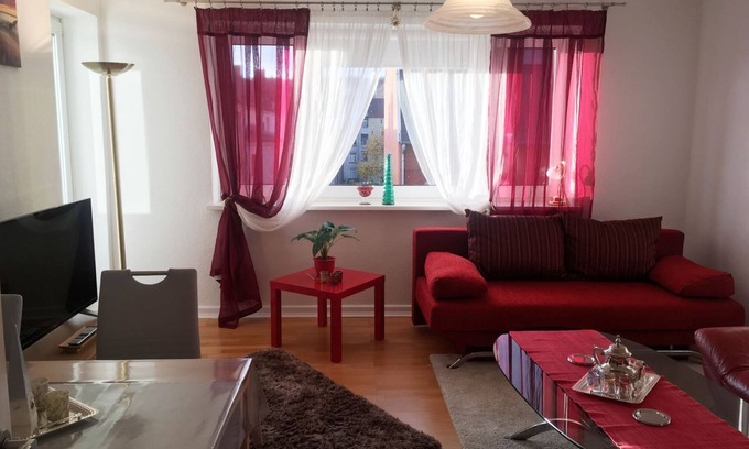 Russee - Hammer Apartamento | 3-zimmer-apartment mit Parkplatz in City-nähe !!!