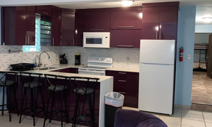 Palmas Casa | 30 Day Minimum-Charming 2 BR-5 Beds -Sleep 10 UNIT 1