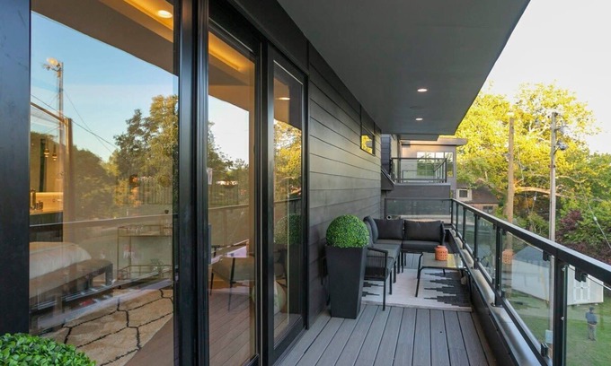 Sylvan Park Casa | 30 Night + Luxurious Green Hills Gem!