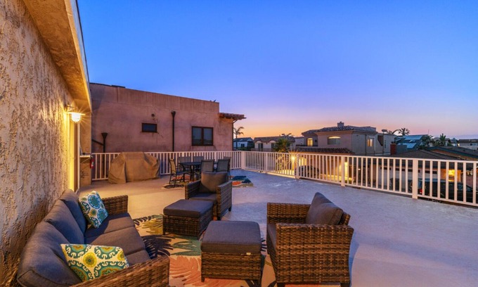 Oxnard Shores Casa | 30+ Night Stay! Great Location, Walk2Sand, Patio View