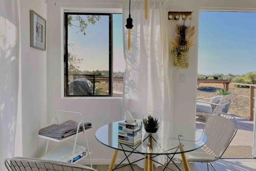 Central Malibu Apartamento | 30 PCT OFF! Malibu Serene Cabin, Ocean View, Beach