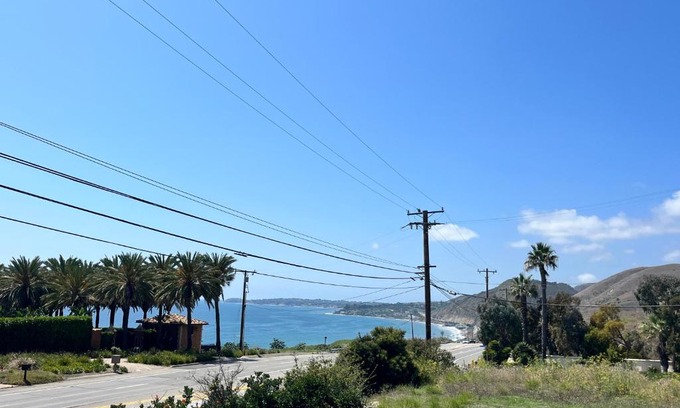 Central Malibu Casa | 30 PCT OFF! Malibu Villa, Ocean View, Beach, Hiking