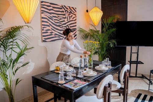 Khattalwada Apartamento | 3000Sqft Ultra Luxury Apartment with Private Cinema In Delhi Poshest Locality Greater Kailash 2