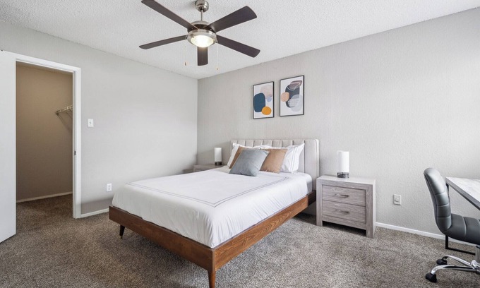 Bedford Apartamento | 3001 Crystal Springs 1214 I Spacious 2 Bed 1 Bath