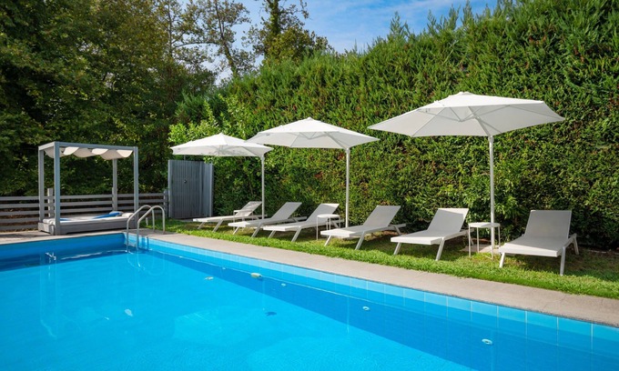 Olympiada Apartamento | 300m from Olympiada Beach with a shared pool
