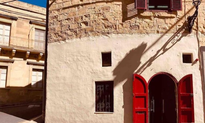Victoria Casa | 300yr old, self catering, tiny house in Victoria Centre, Gozo