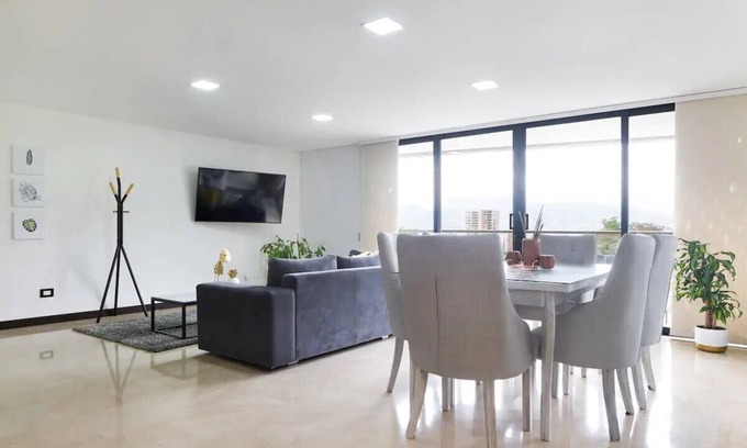 El Castillo Apartamento | 301 Modern space in exclusive area of El Poblado