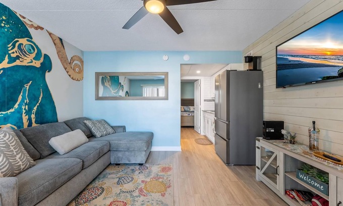 North Wildwood Condominio | 301 Ocean Ave, Unit 205 - The Harbor Light