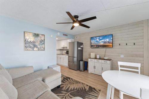 North Wildwood Apartamento | 301 Ocean Ave, Unit 213 - The Harbor Light