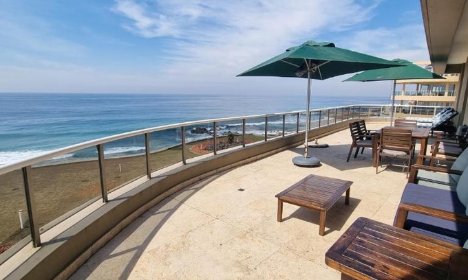 Ballito Apartamento | 305 Ballito Manor Gardens, Ballito - With Generator