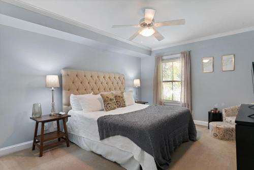 Historic Downtown Savannah Casa | 305 W Taylor Garden