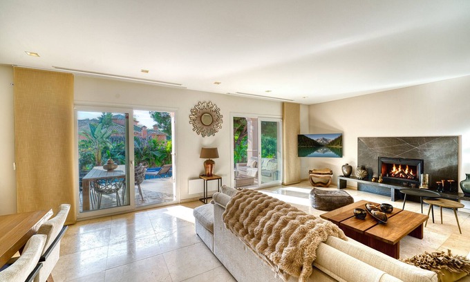 Urbanizacion Marbessa Villa | 3055 Villa de lujo con piscina y vistas al mar
