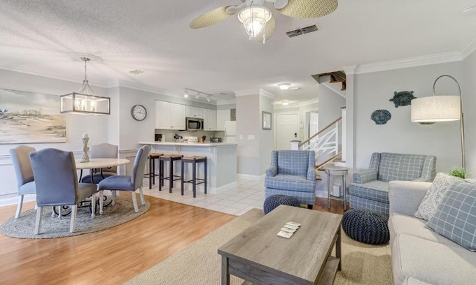Amelia City Casa | 308 Sailmaker