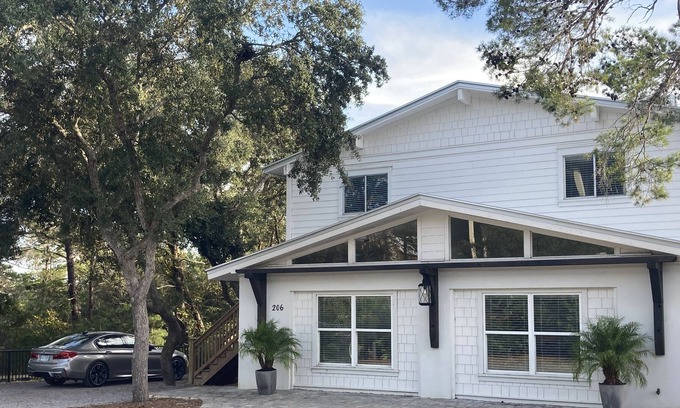 Gulfview Heights Casa | 30A Beachside Betty -Walk To The Beach- LARGE PRIVATE POOL