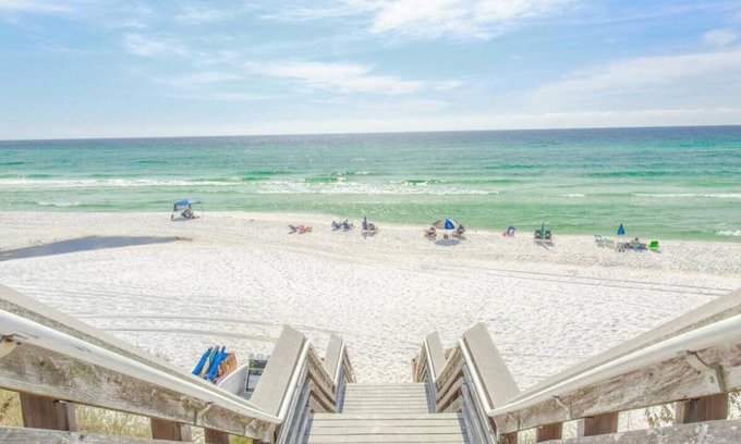 Seagrove Beach Condominio | 30A Cozy Getaway - Steps to Sand!