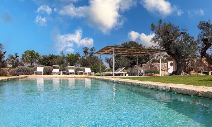 Salve Villa | 3194 Masseria Il Carrubo by Perle di Puglia