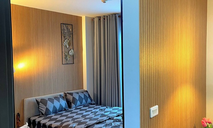 Phra Khanong Nuea Condominio | 31st floor Pocket Garden Octopus Suite +City Views,1 min to Mall,Starbucks,Food