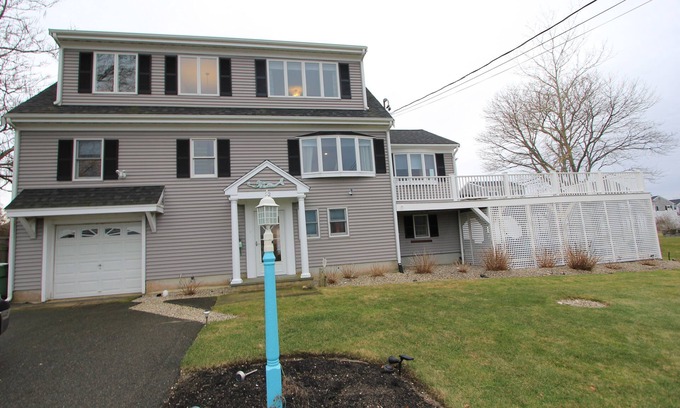 Sandwich Casa | 32 Tupper Ave SD393
