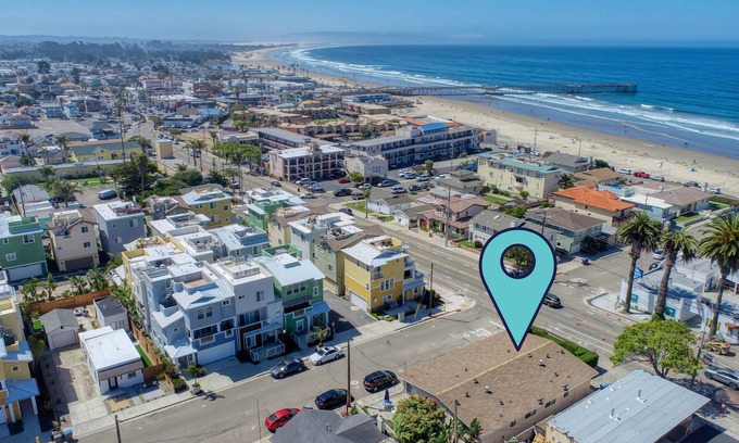 Downtown Casa | 321 San Luis Avenue: 2 BR, 1 BA Duplex in Pismo Beach, Sleeps 4