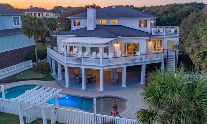 Isle of Palms Casa | 'Barbados' en la Isla de las Palmas ~ FRENTE AL MAR, PISCINA PRIVADA, ASCENSOR, PARQUE DE FUEGO!