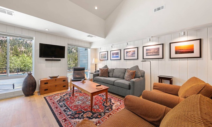 Olympic Valley Condominio | 333 | Premium Loft for 4 - A/C, Oven & Fridge