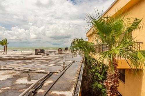 Madeira Beach Casa | 335 Surf Song Resort