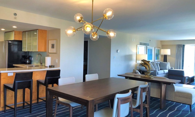 Ala Moana Condominio | 34th Floor Ala Moana Large Regal Suite - 2Br / 3Ba, ¡Reserve ahora a tarifa especial!